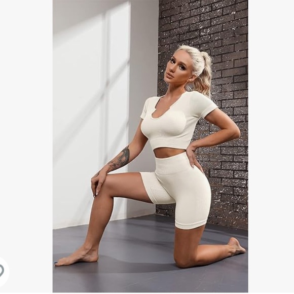 Seamless Two‎ Piece Workout Set - Picture 4 of 6